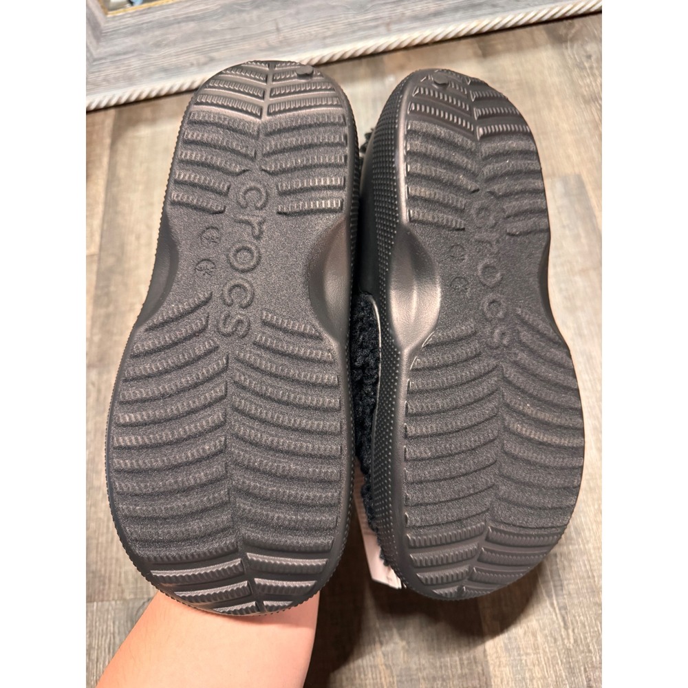 Crocs Classic Fur Sure Clogs Black Faux Fur Slip On Shoes 211327-001 Womens 9 - Picture 3 of 4